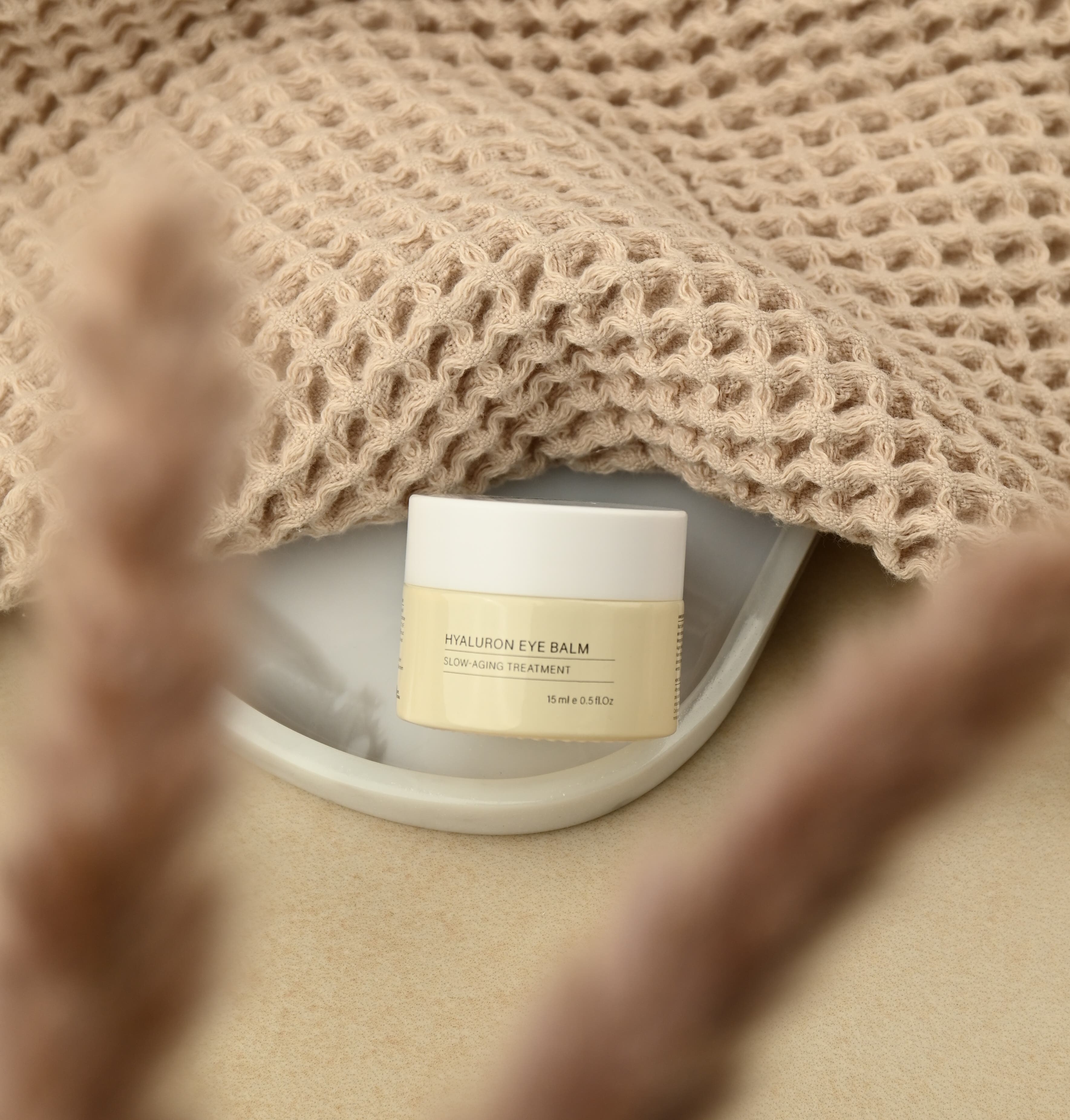 Hyaluronic Eye Balm | Slow aging treatment